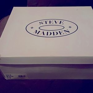 Steve Madden, size women 7